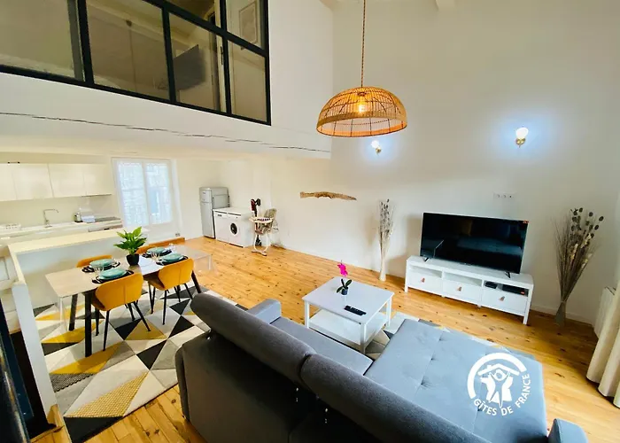 Loft Cocon Climatise - Imprenable Vue Sur Le Chateau Comtal Daire